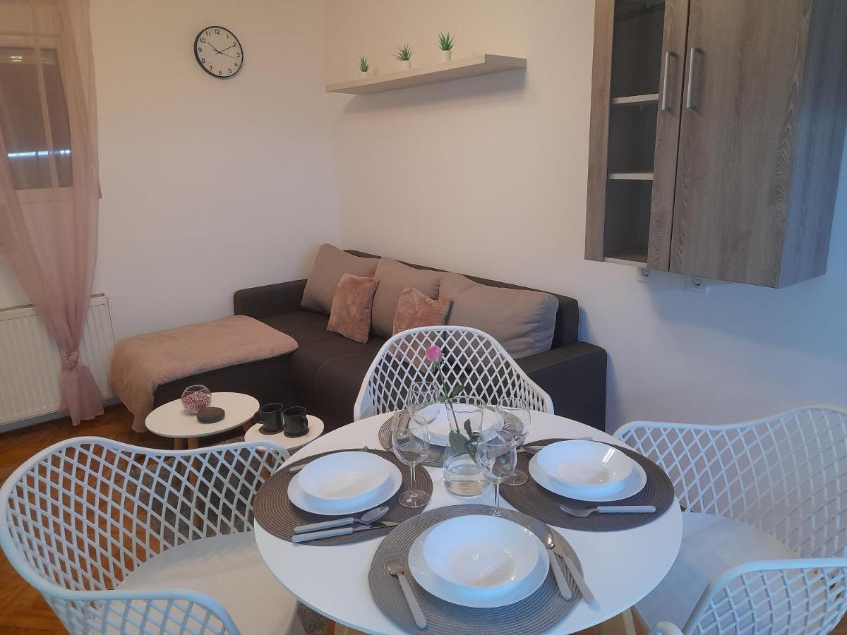 פירוט Apartman Stevan מראה חיצוני תמונה